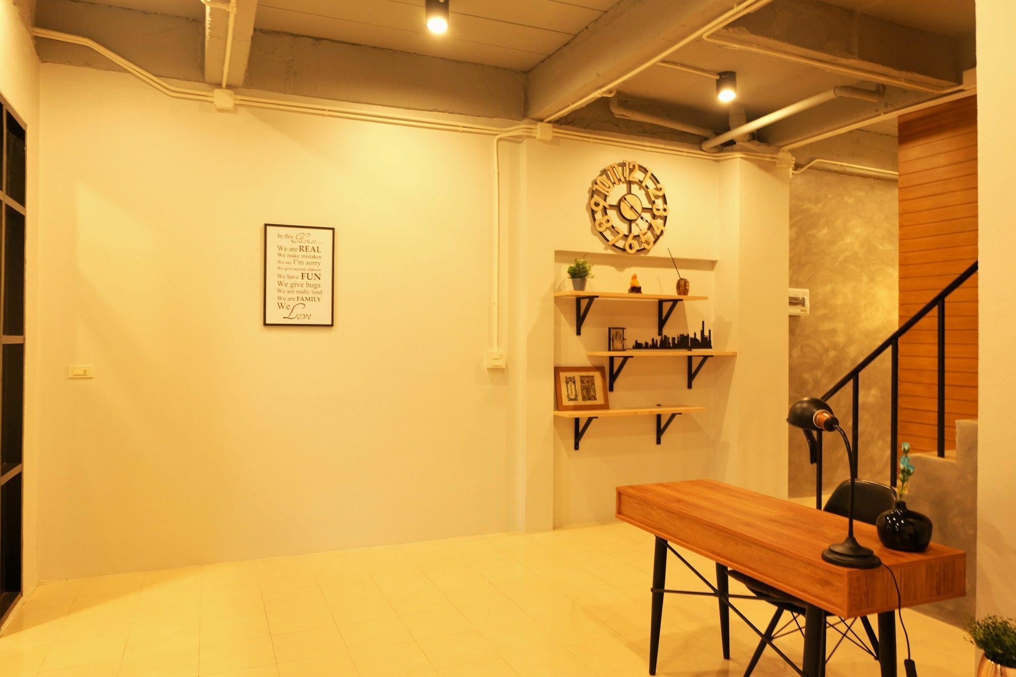 Nanrada Hometel Krabi town Екстериор снимка