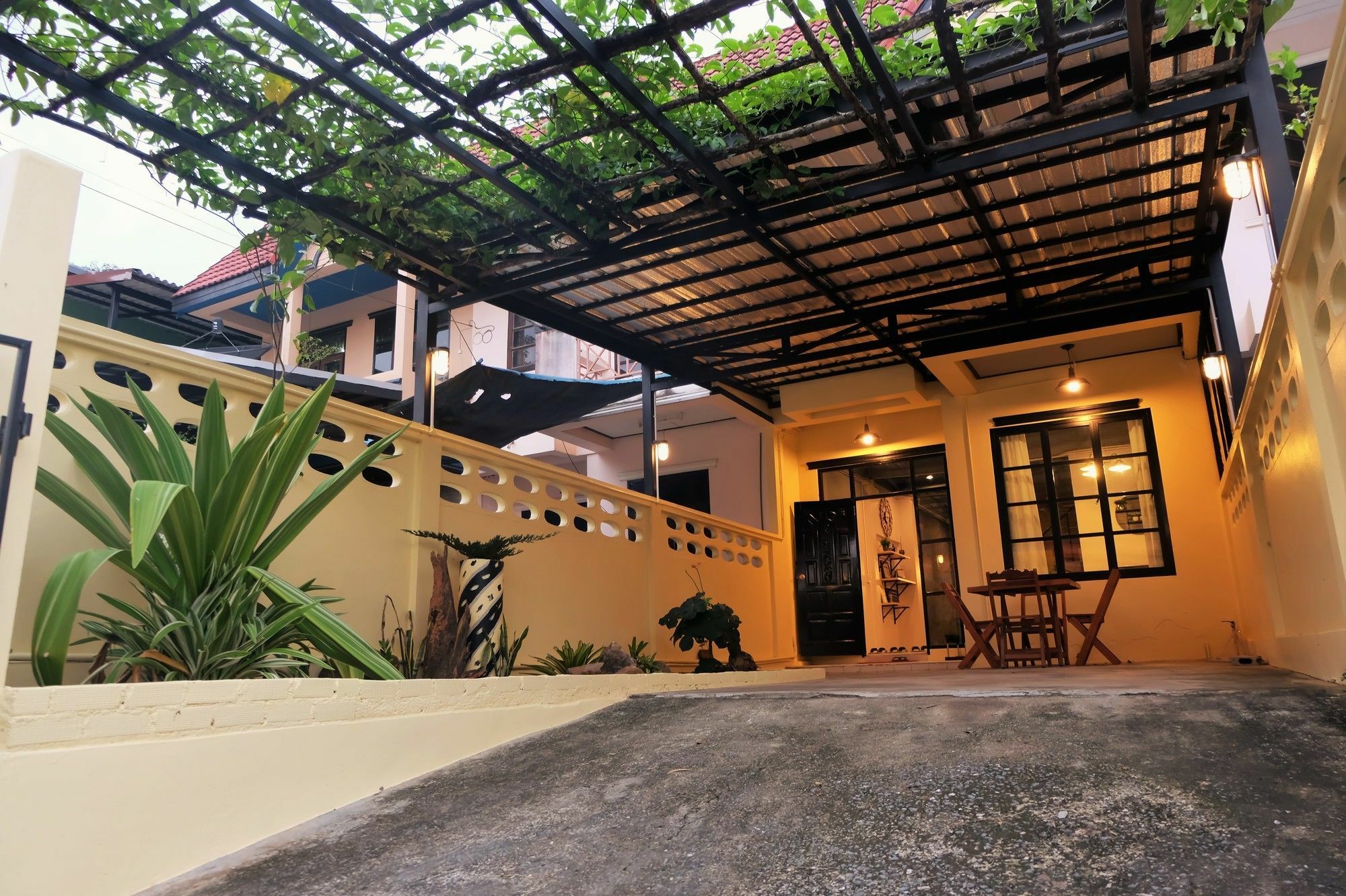 Nanrada Hometel Krabi town Екстериор снимка